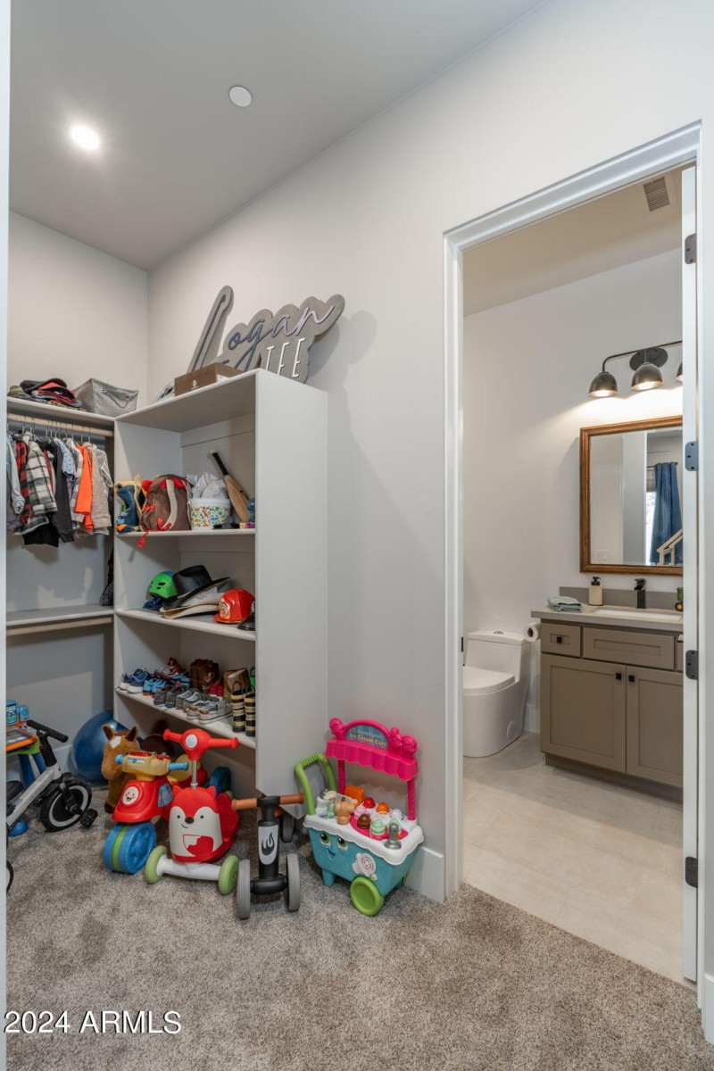 32-web-or-mls-5535-corliss-cir