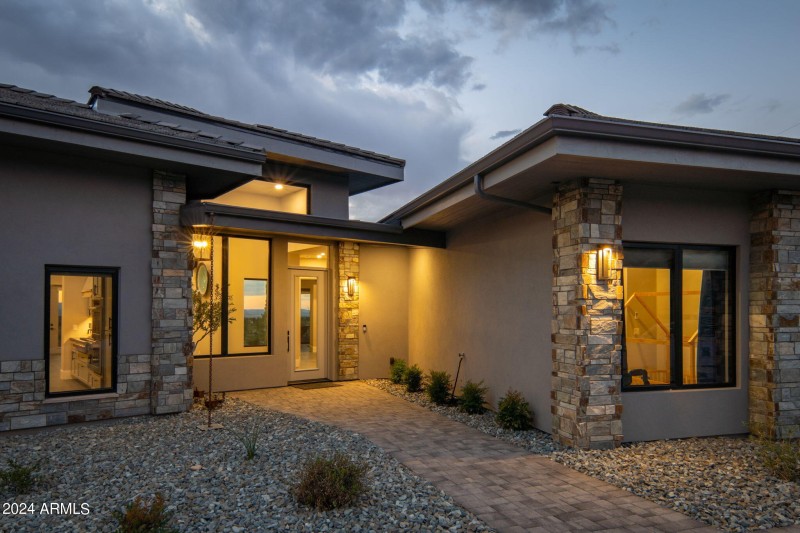 88-web-or-mls-5535-corliss-cir