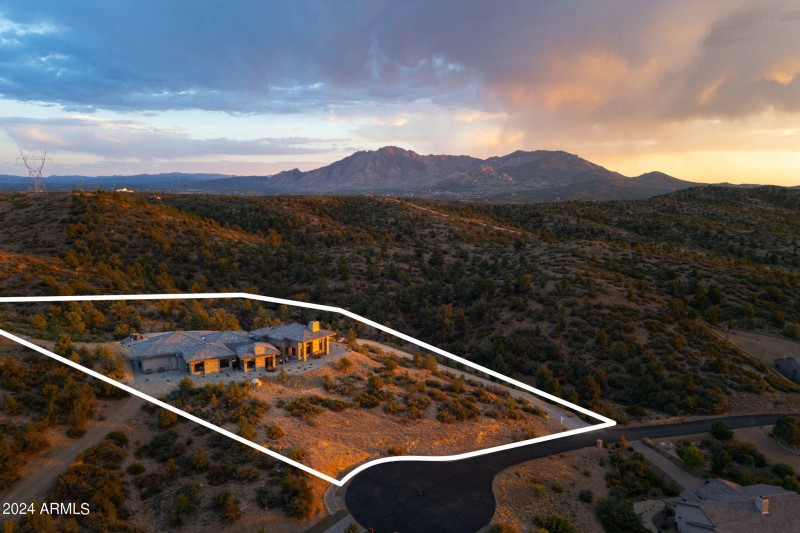 90-web-or-mls-5535-corliss-cir