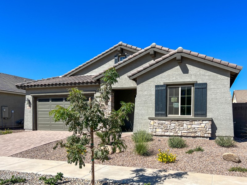 3) FRONT OF HOME