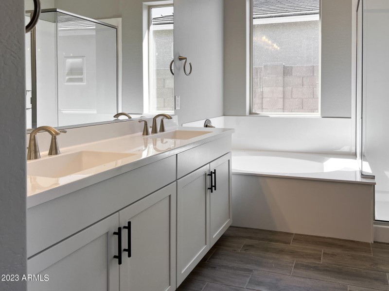 10) MASTER BATH