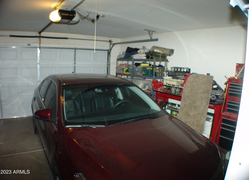 GARAGE MLS DSC06893