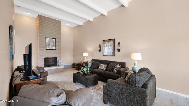 14-web-or-mls-P1054114