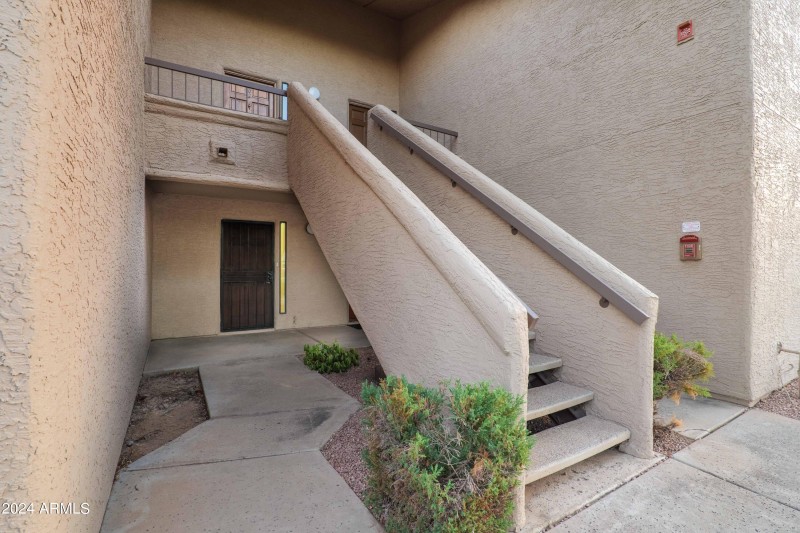 9445 N 94th Pl-27