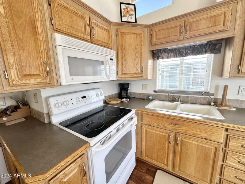 FULL SIZE STOVE