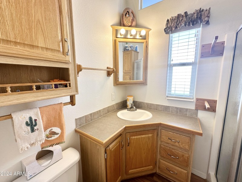 FANTASTIC VANITY SPACE