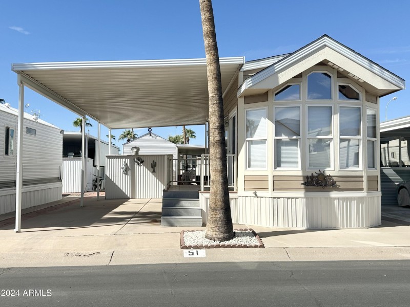 LARGE CARPORT