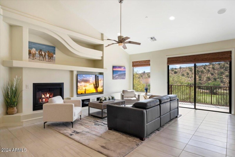 Great Room with Golf Course Views 2