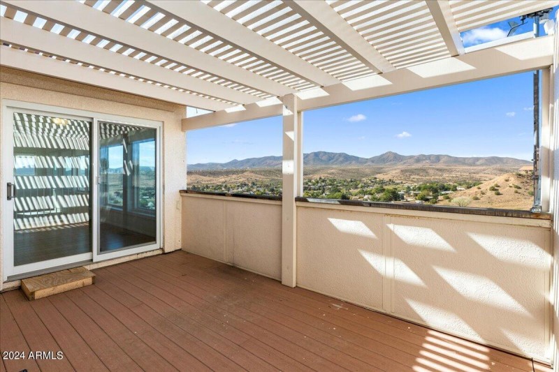 21-Back Deck Off Primary Bedroom