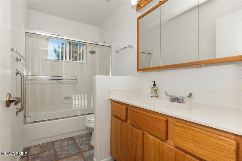 23-Guest Bathroom