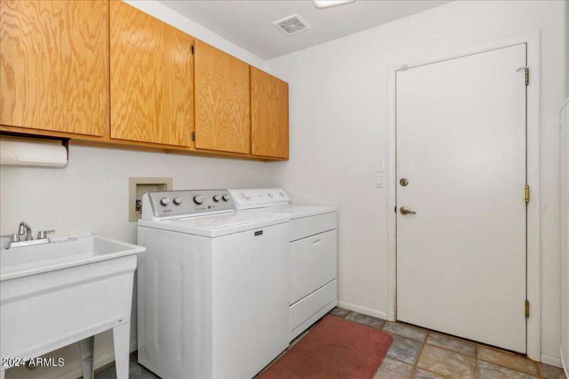 25-Laundry Room