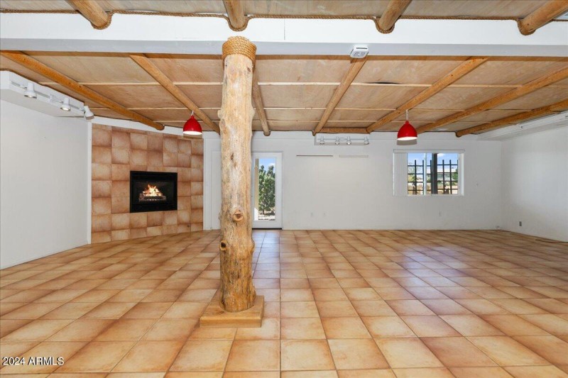 27-Family Room