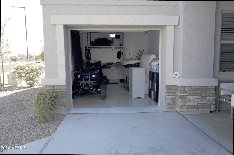 1 Car Garage