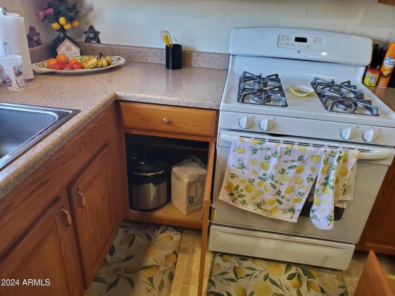 Kitchen pot