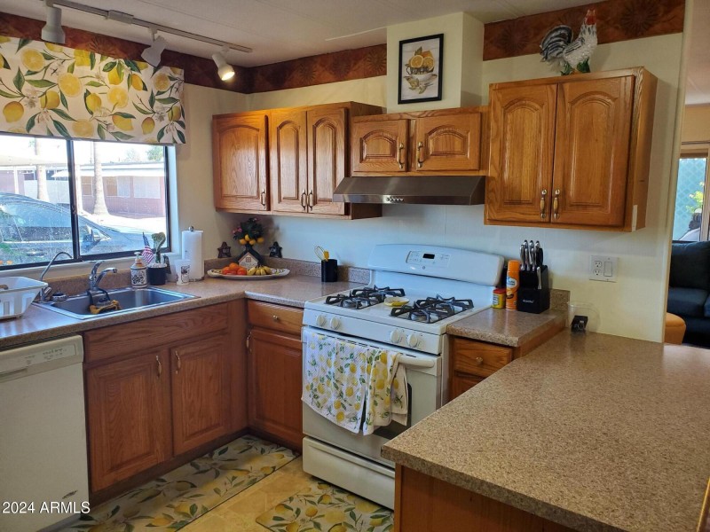 Kitchen stove