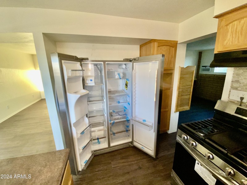 517 Kitchen Refrig
