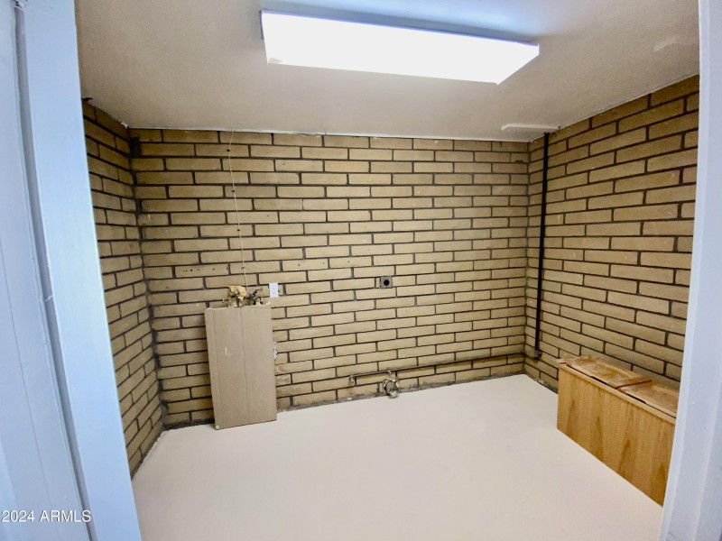 517 Laundry Room