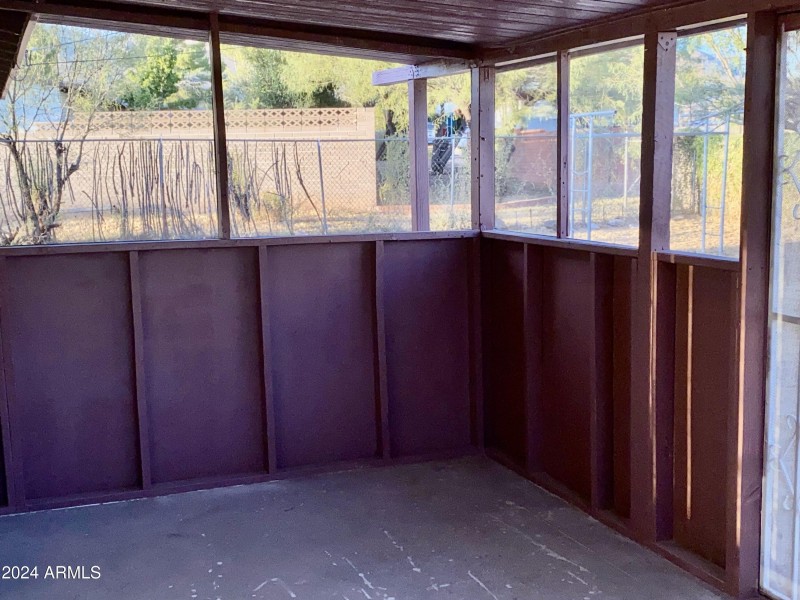 517 Screened Porch 1