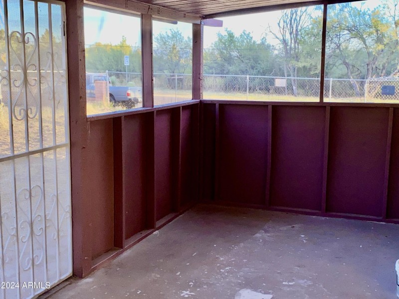 517 Screened Porch 2