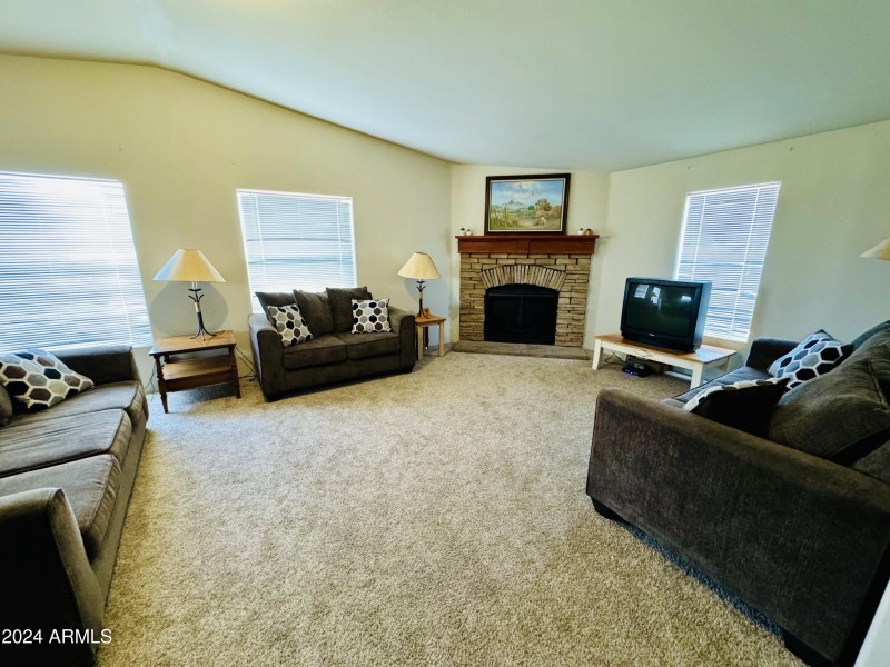 primary home family room 01