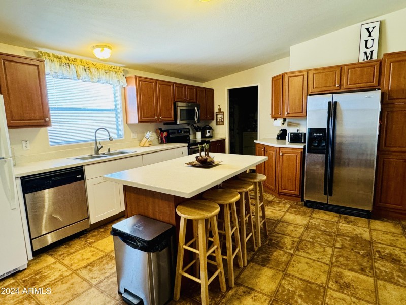 primary home kitchen 01