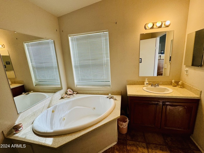 primary home master bath 02