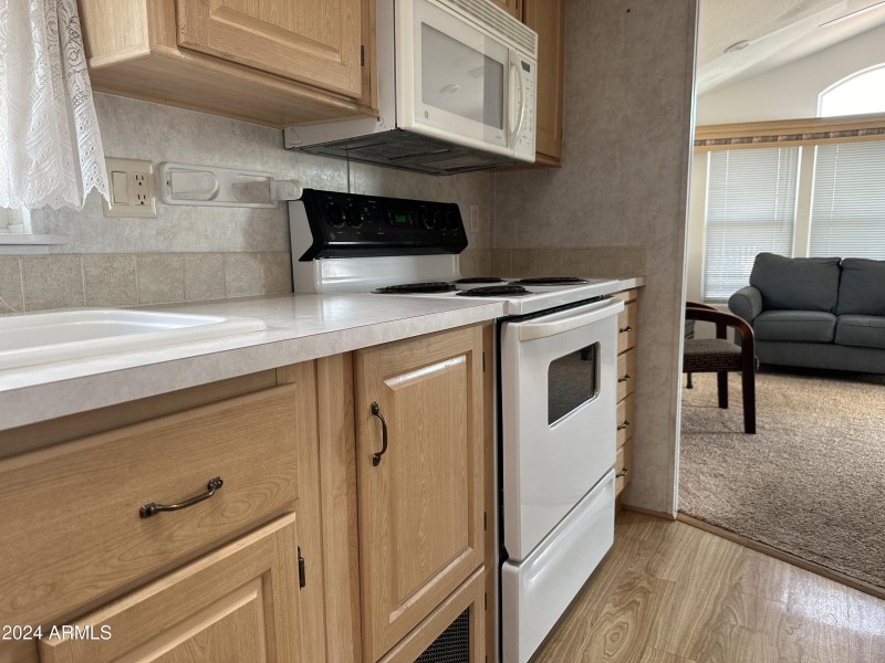 Lot 368 (13)