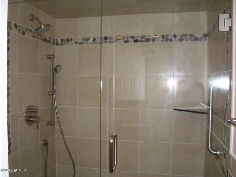 MASTER SHOWER