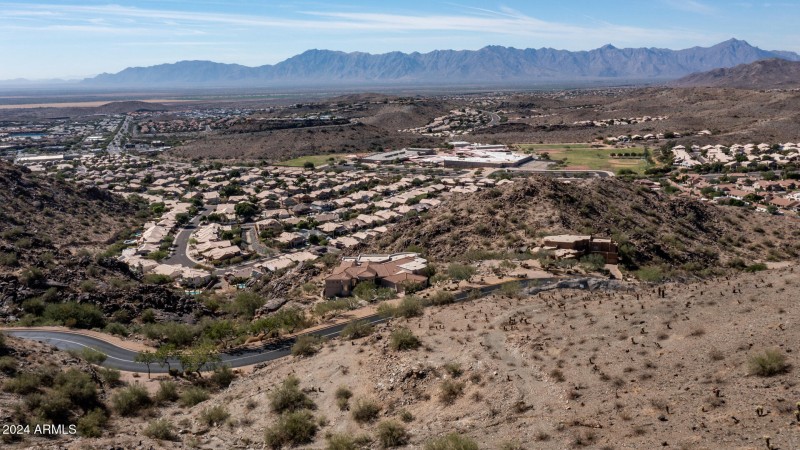 1524 E Desert Willow-11