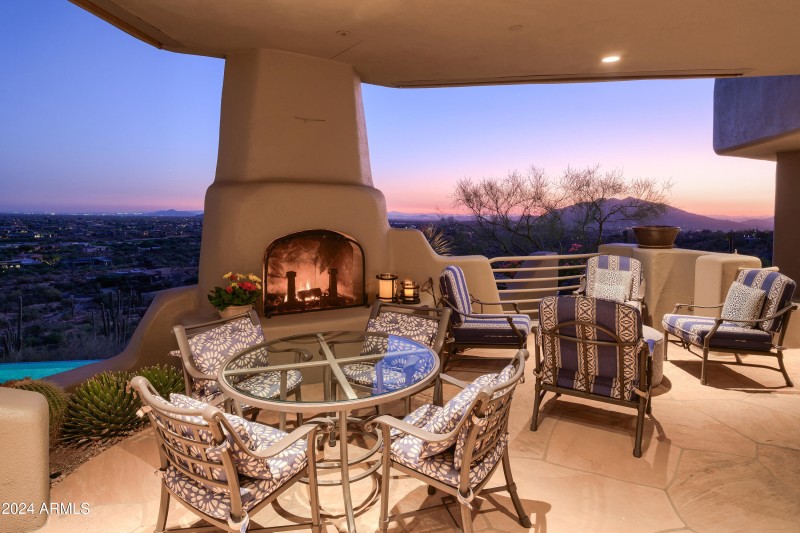 Fireplace dining