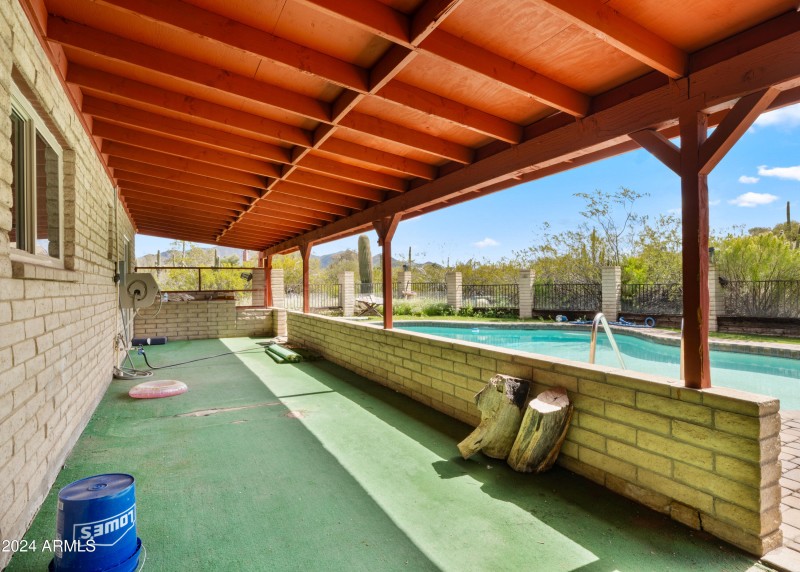 Covered Patio 1