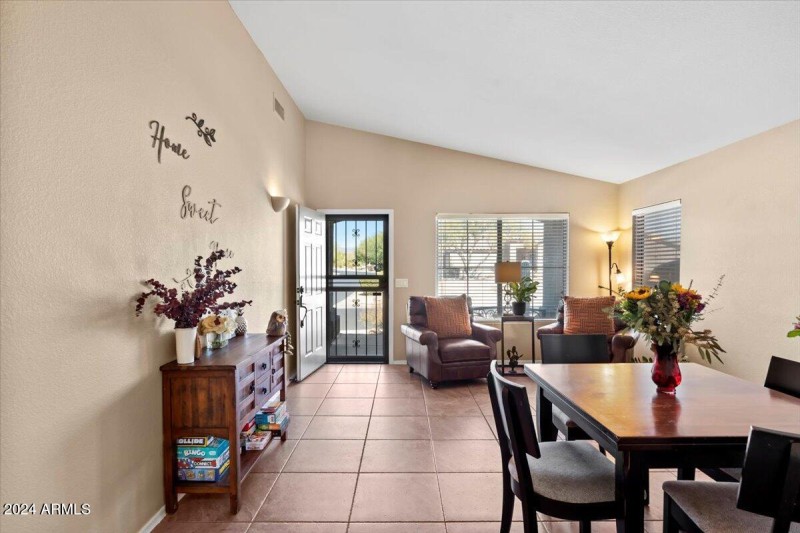 03-Dining & Living Room