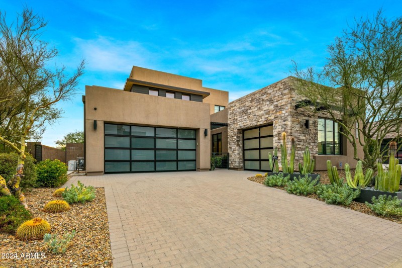 4-web-or-mls-Front Of Home