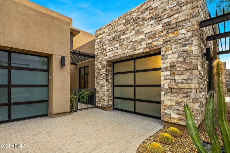 5-web-or-mls-Front Views