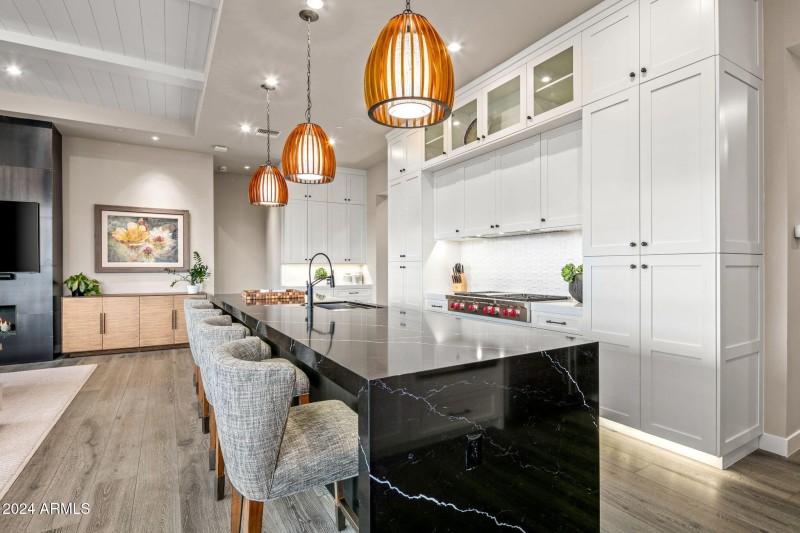 21-web-or-mls-Kitchen