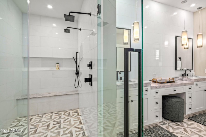 33-web-or-mls-Primary Bath ~ Showers