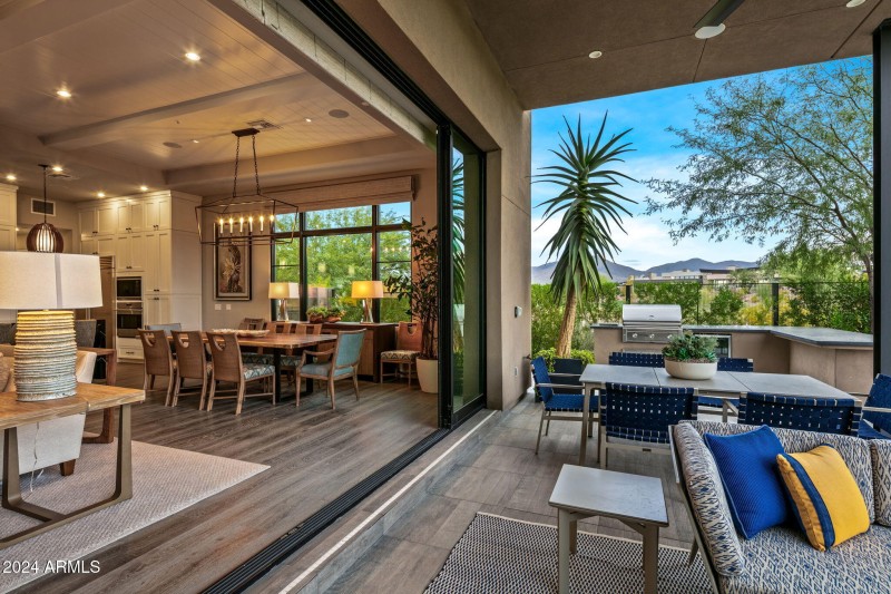 57-web-or-mls-Open Living Spaces