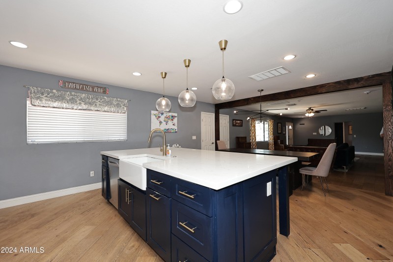 Kitchen-Island Great Room