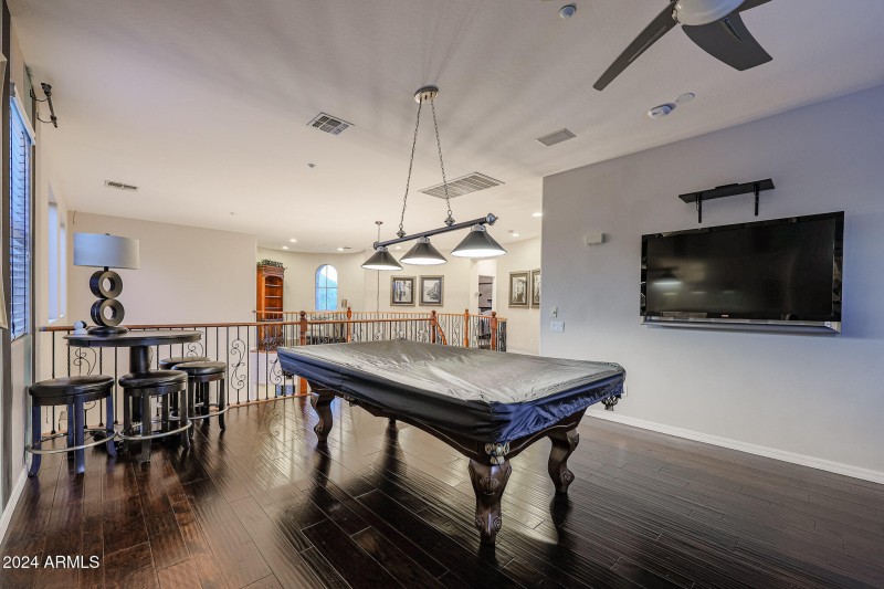 upstairs family room #2