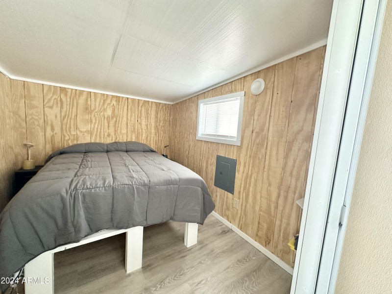 SUITE/HOBBY ROOM