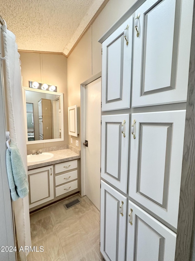 CABINETS GALORE