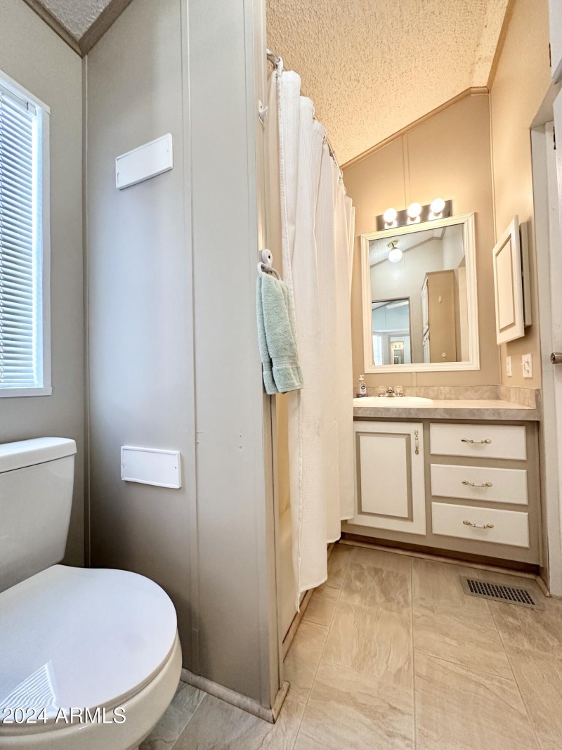 NICE BATHROOM