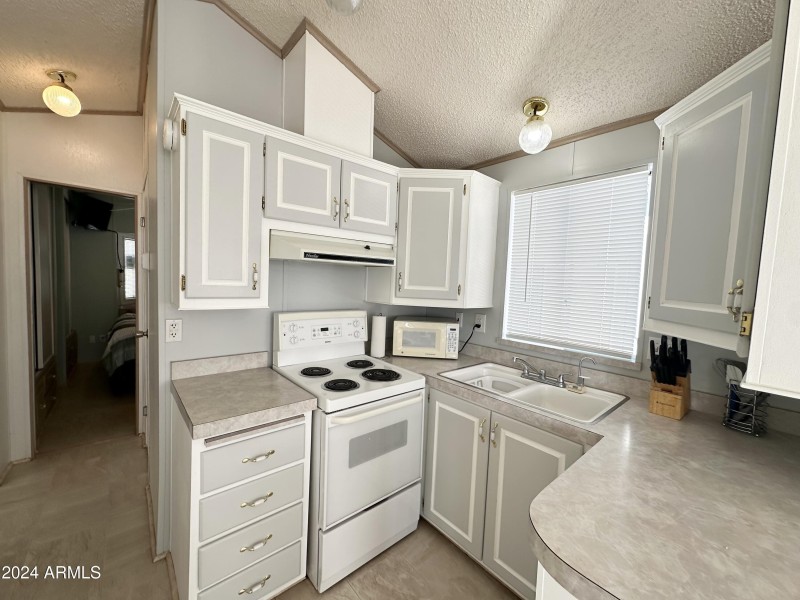 GREAT COUNTER SPACE