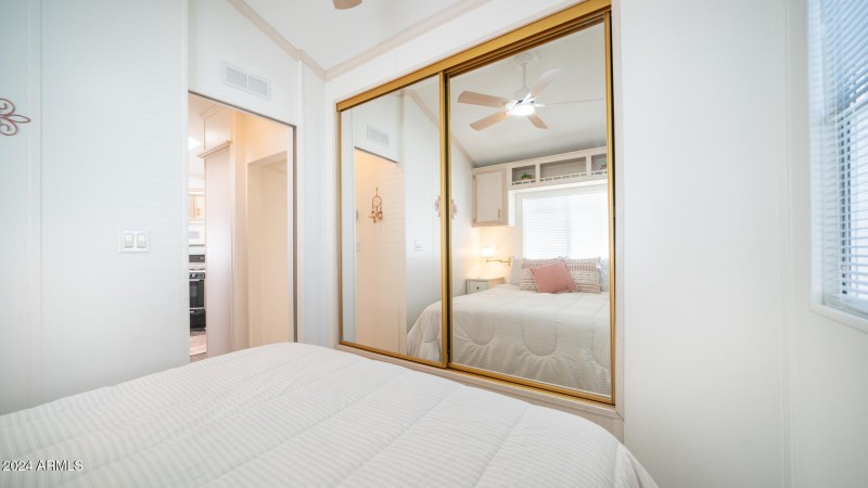 3710 S Goldfield Rd Unit 915-25