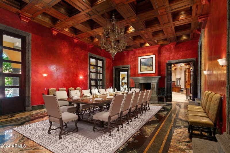 Dining Room Virtually Staged