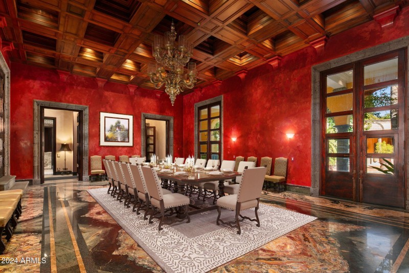Dining Room Virtually Staged