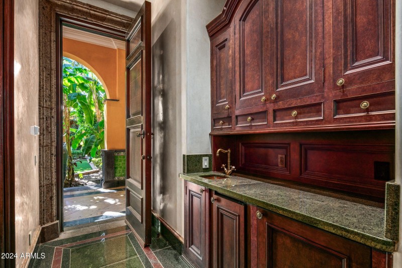 Guest Suite Kitchenette
