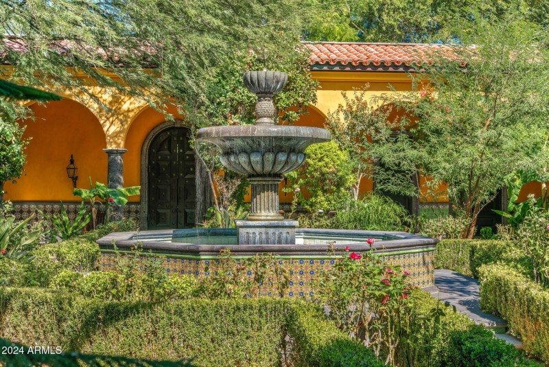 094_Water Fountain