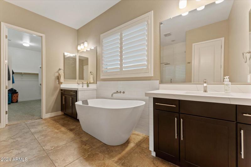 26-026-primary-bathroom