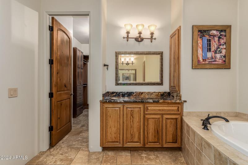 0032-32 - 12th 33207